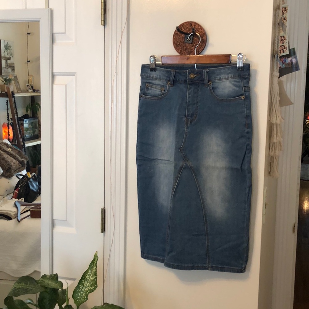 ✨ Jade Mackenzie Levi Skirt